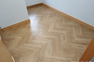indoor-laminate-admiralty office-herringbone