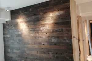 indoor-private residence feature wall